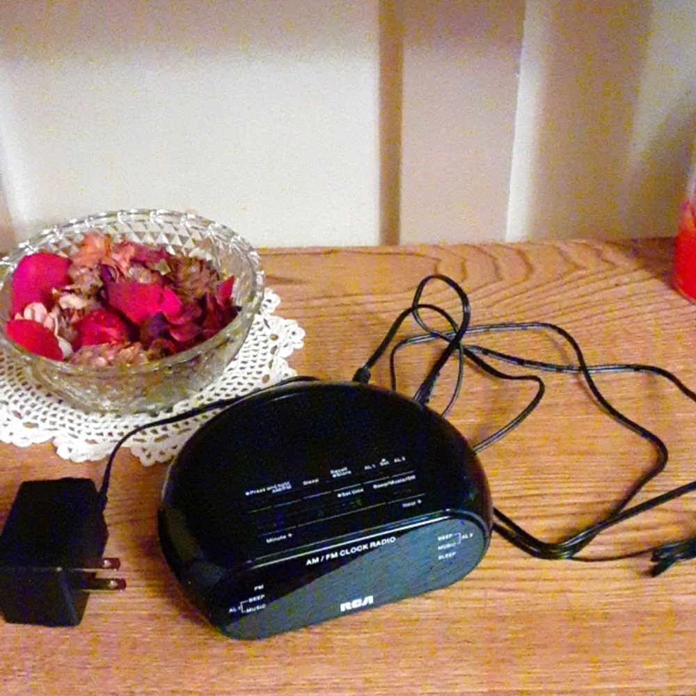 RCA Alarm Clock (New)